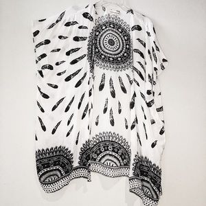 White and Black Kimono